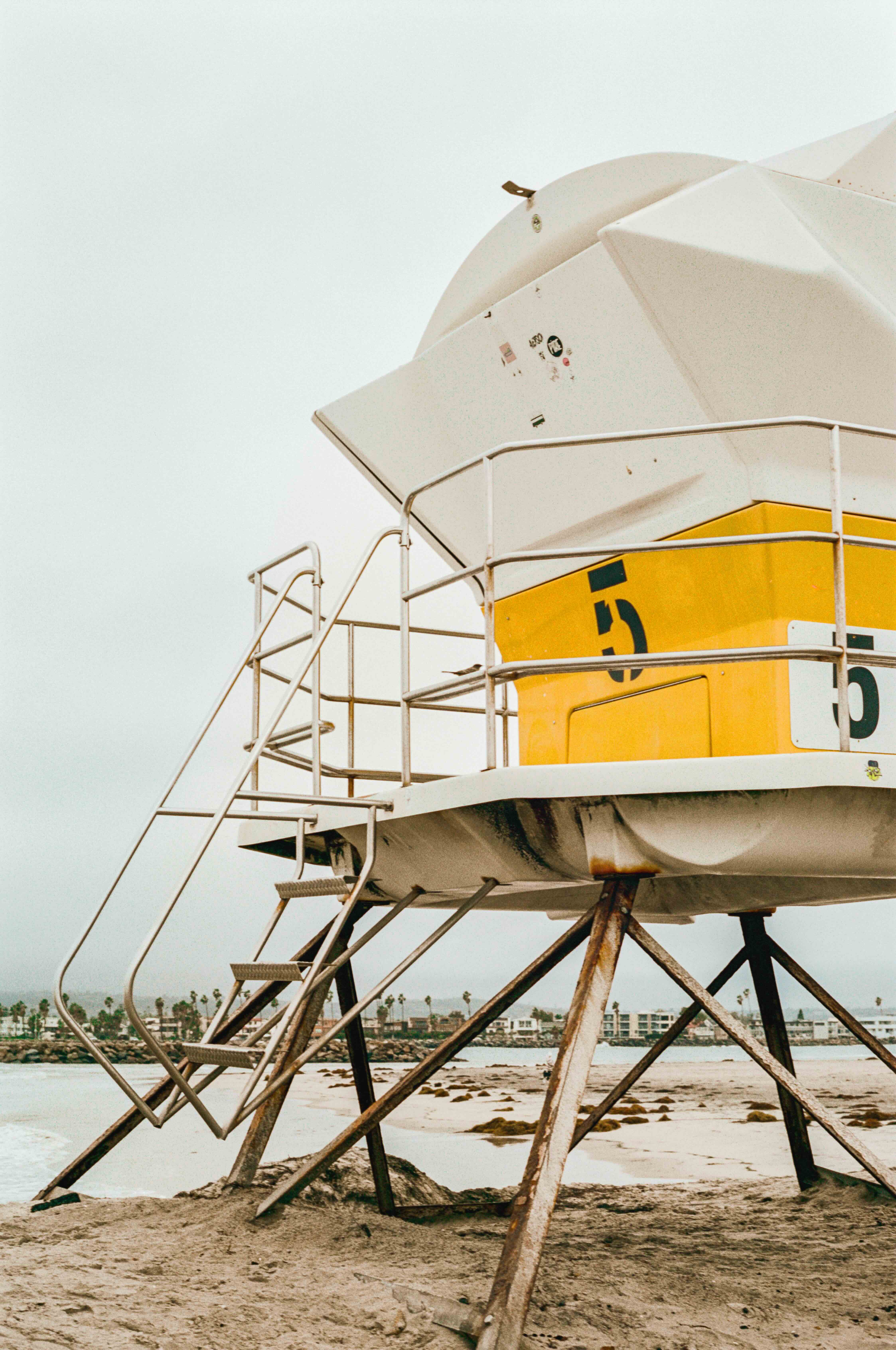 https://file.garden/Z_cwVckjxktxt8Cu/portfolio/lifeguard_tower.jpg
