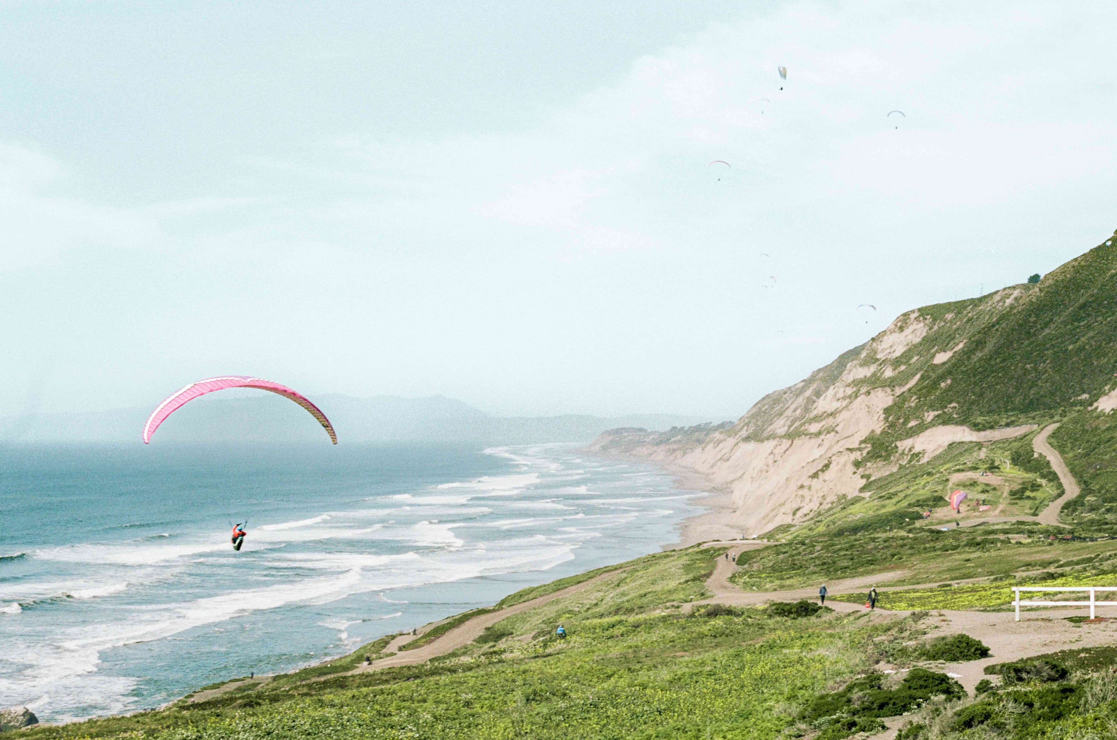 https://file.garden/Z_cwVckjxktxt8Cu/portfolio/paraglider.jpg