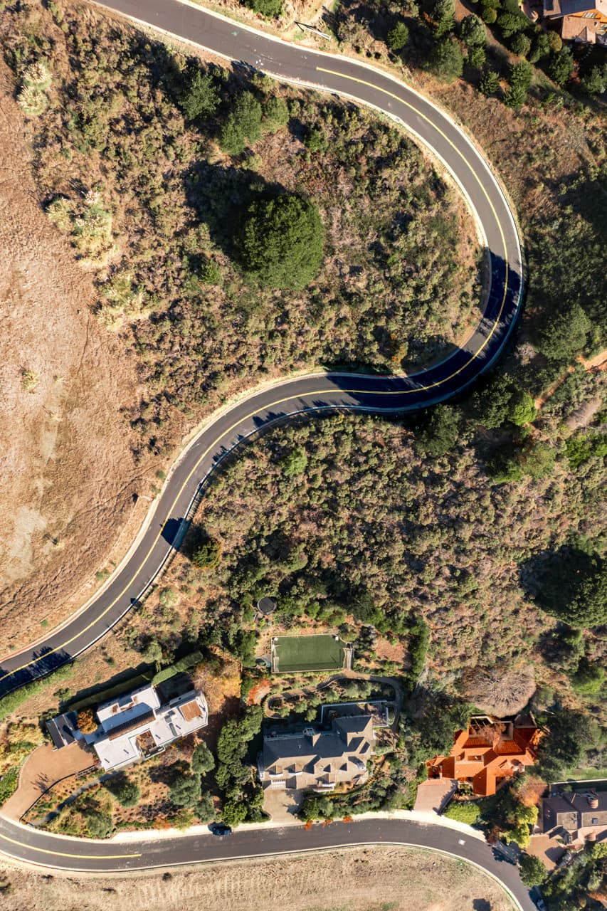 https://file.garden/Z_cwVckjxktxt8Cu/portfolio/trippy_road.jpg