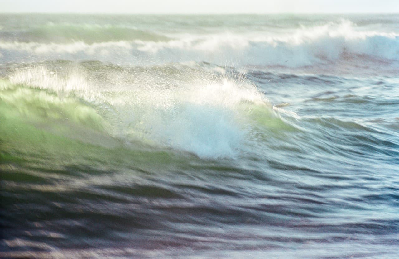 https://file.garden/Z_cwVckjxktxt8Cu/portfolio/wave.jpg