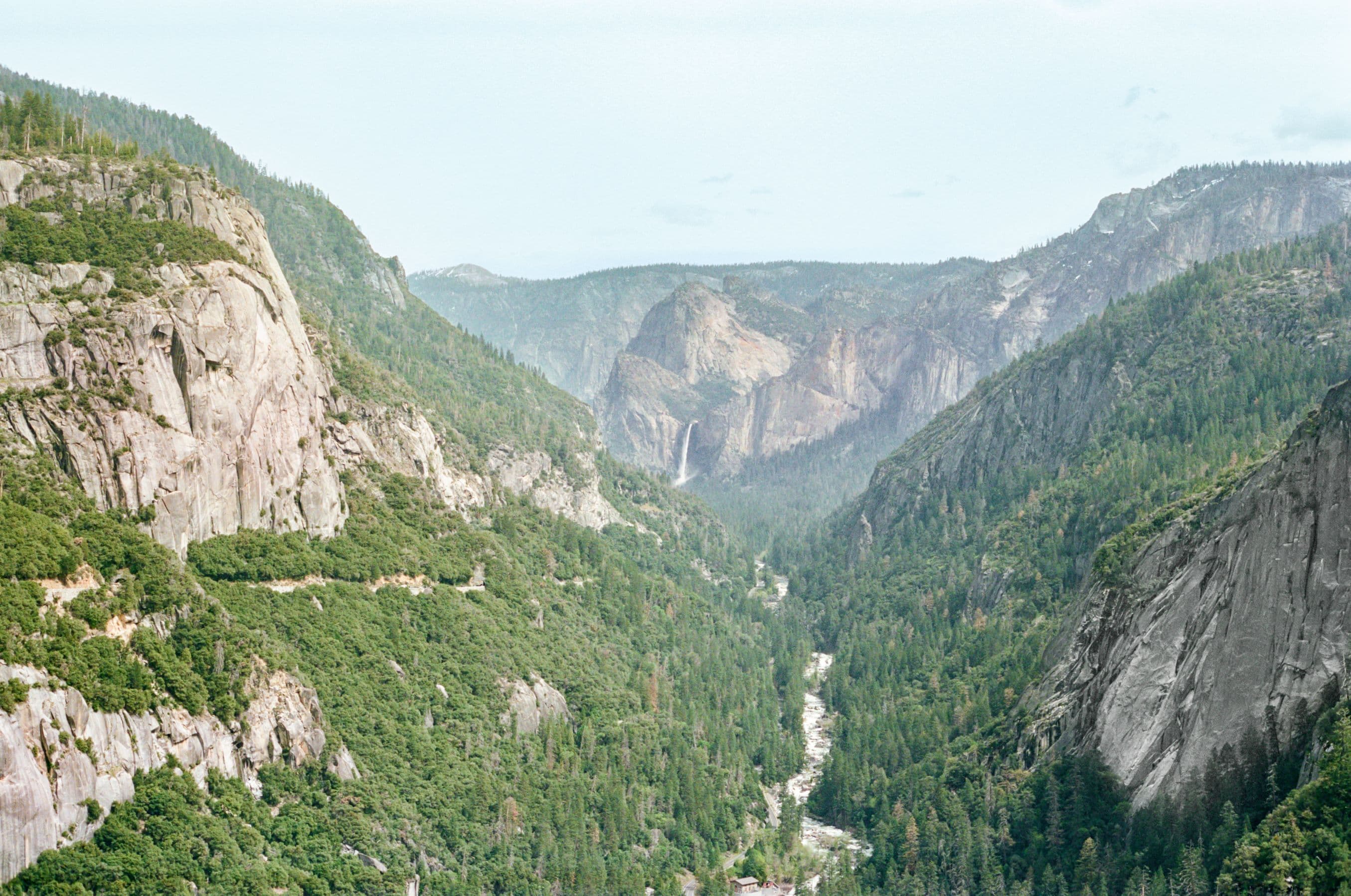 https://file.garden/Z_cwVckjxktxt8Cu/portfolio/yosemite.jpg